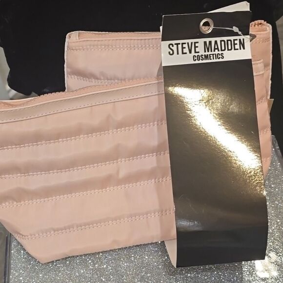 Steve Madden Logo Plate Quilted Velvet Nylon Cosmetic Pouch Set - Picture 7 of 9